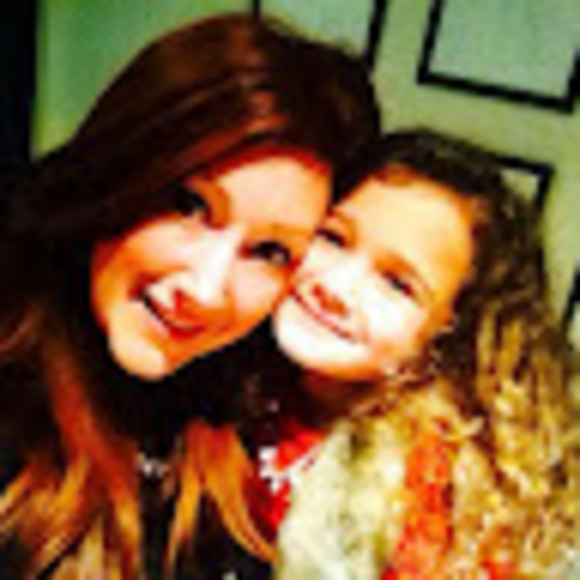 Meet your Posher, Joanna - Picture 1 of 1